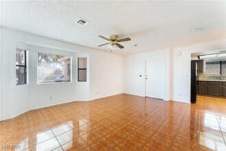509 Sheffield Dr in Henderson, NV - Building Photo - Building Photo