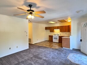 10857 Conifer Ln in Grass Valley, CA - Building Photo - Building Photo
