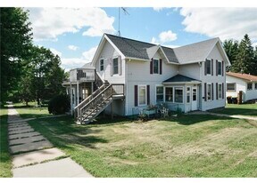 576 East Ave, Unit 80 East 6th St in Zumbrota, MN - Building Photo