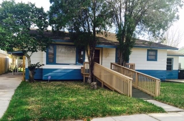 property at 837 Rosedale Dr