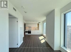 8-3608 Wellesley St W in Toronto, ON - Building Photo - Building Photo