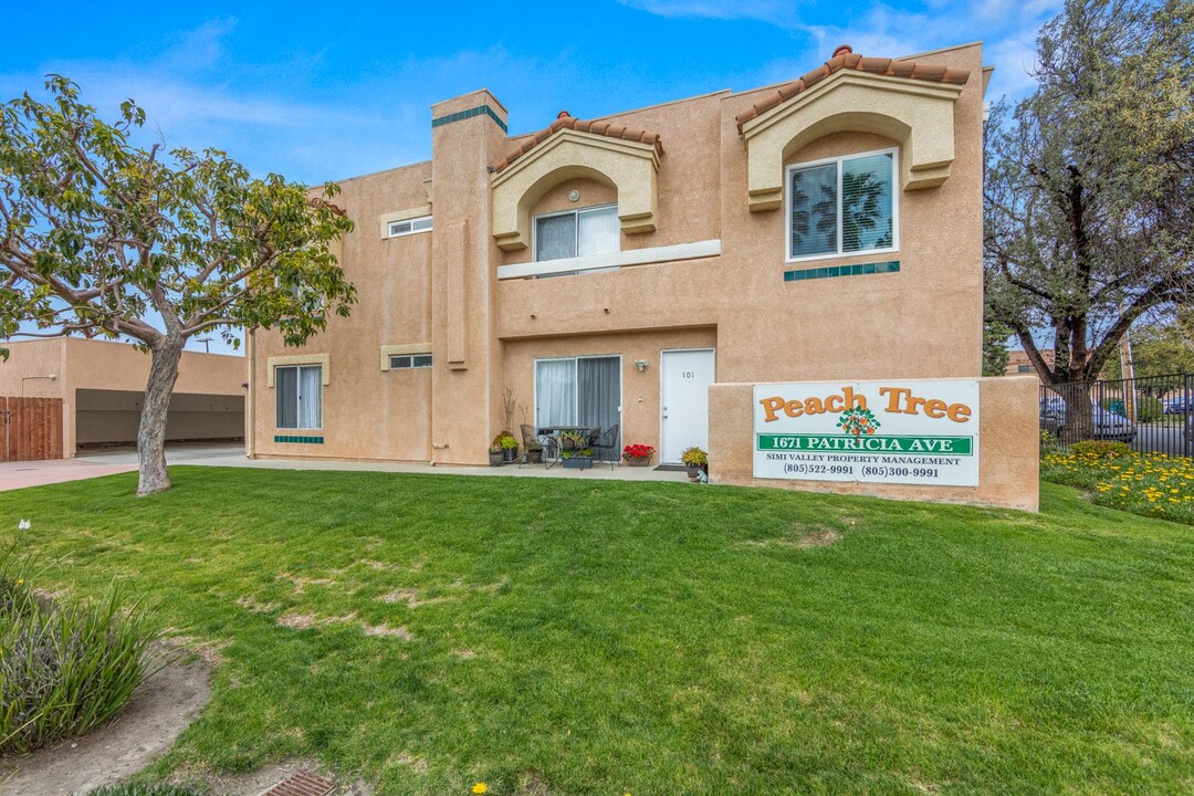 Peach Tree Apartments in Simi Valley, CA - Building Photo