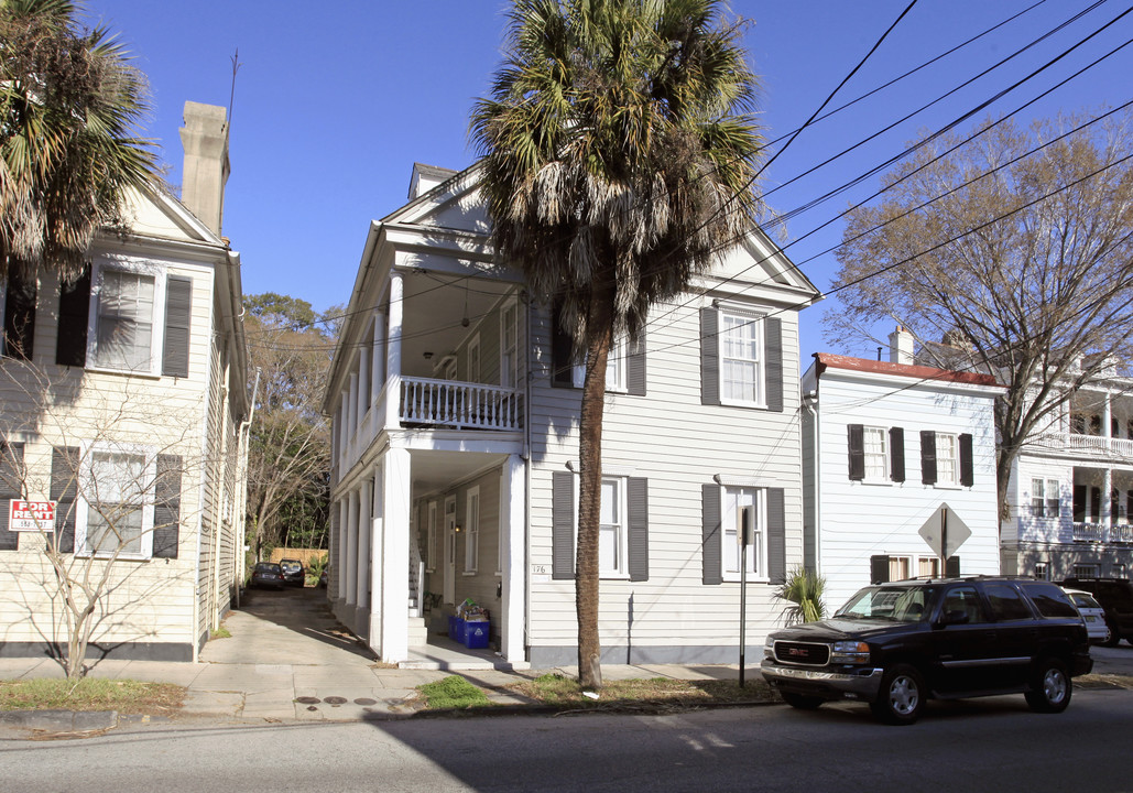 176 Wentworth St in Charleston, SC - Foto de edificio