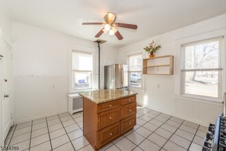 50 Pasadena Pl in Hawthorne, NJ - Building Photo - Building Photo