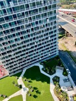 131-05 40th Rd in Queens, NY - Building Photo