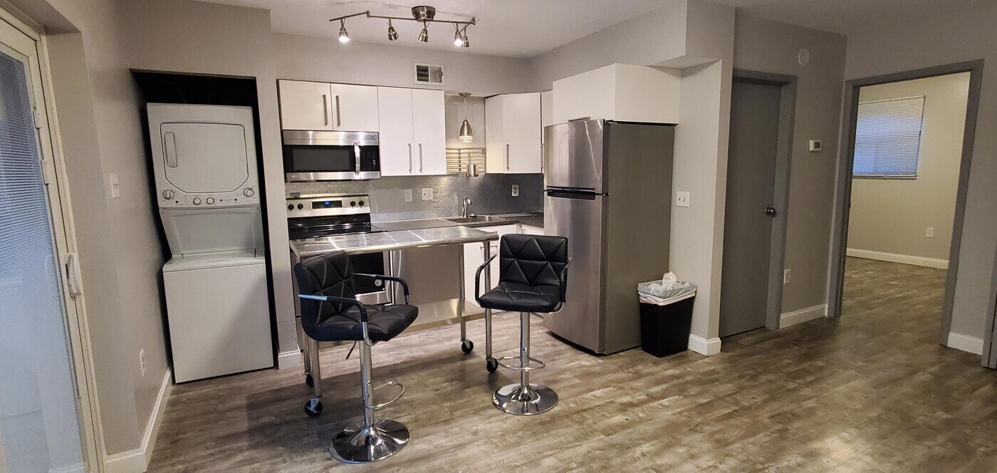 3230 Kennett Sq in Pittsburgh, PA - Building Photo