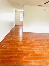1520 Barbarie Ln in West Palm Beach, FL - Building Photo - Building Photo
