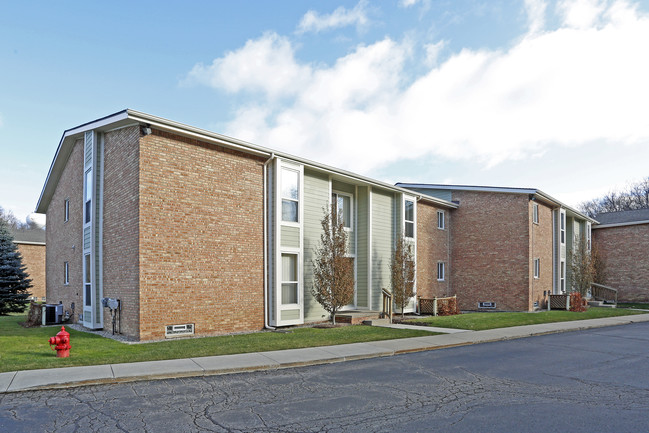 Northville Green Apartments in Northville, MI - Building Photo - Building Photo