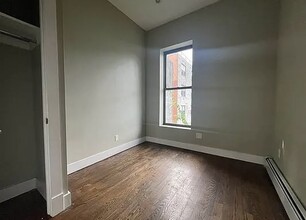 165 Covert St, Unit 2 in Brooklyn, NY - Foto de edificio - Building Photo