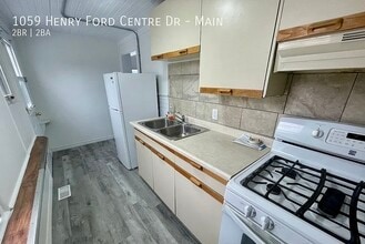 1059 Henry Ford Centre Dr in Windsor, ON - Building Photo - Building Photo