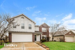 19127 Fox Chase Dr in Noblesville, IN - Building Photo