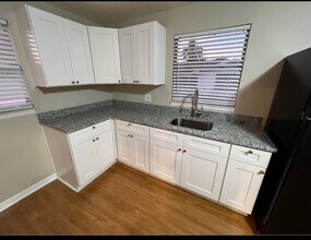 7605 Bergamot Dr, Unit 1 in Port Richey, FL - Building Photo - Building Photo