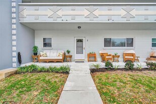 2254 Norwegian Dr, Unit 2 in Clearwater, FL - Building Photo