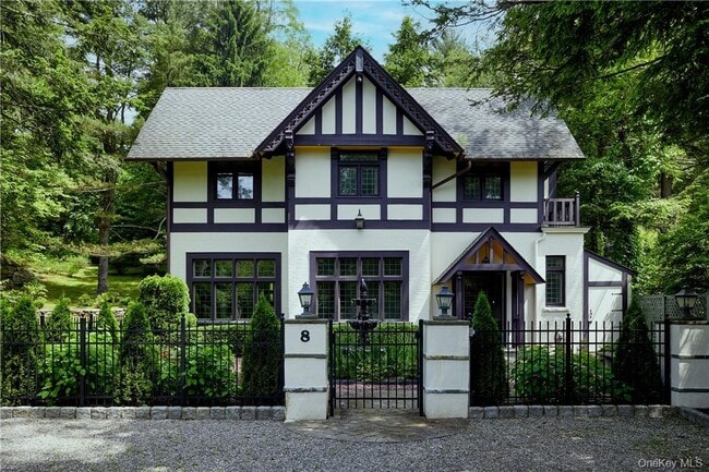 property at 8 Old Park Rd