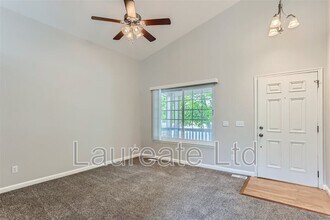 1233 S Chester St in Denver, CO - Building Photo - Building Photo