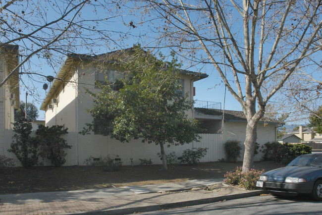 200 N San Tomas Aquino Rd in Campbell, CA - Building Photo - Building Photo