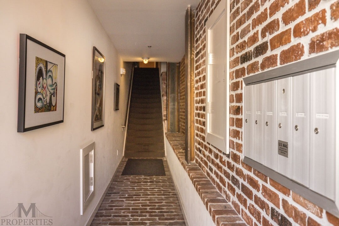 2235 Mission St in San Francisco, CA - Building Photo