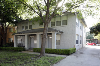 4224-4230 Cole Ave in Dallas, TX - Building Photo - Building Photo