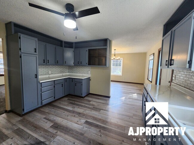 1013 S Sherman Ave in Sioux Falls, SD - Building Photo - Building Photo