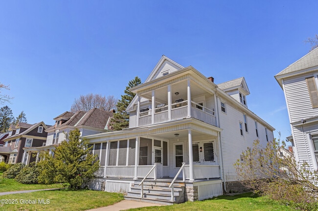 property at 1047 Waverly Pl