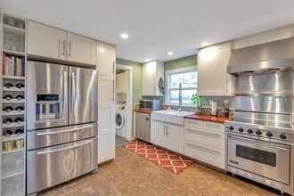 18235 NW Park View Blvd in Portland, OR - Building Photo - Building Photo