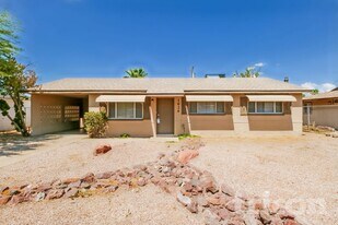 1626 W Pepper Pl in Mesa, AZ - Building Photo