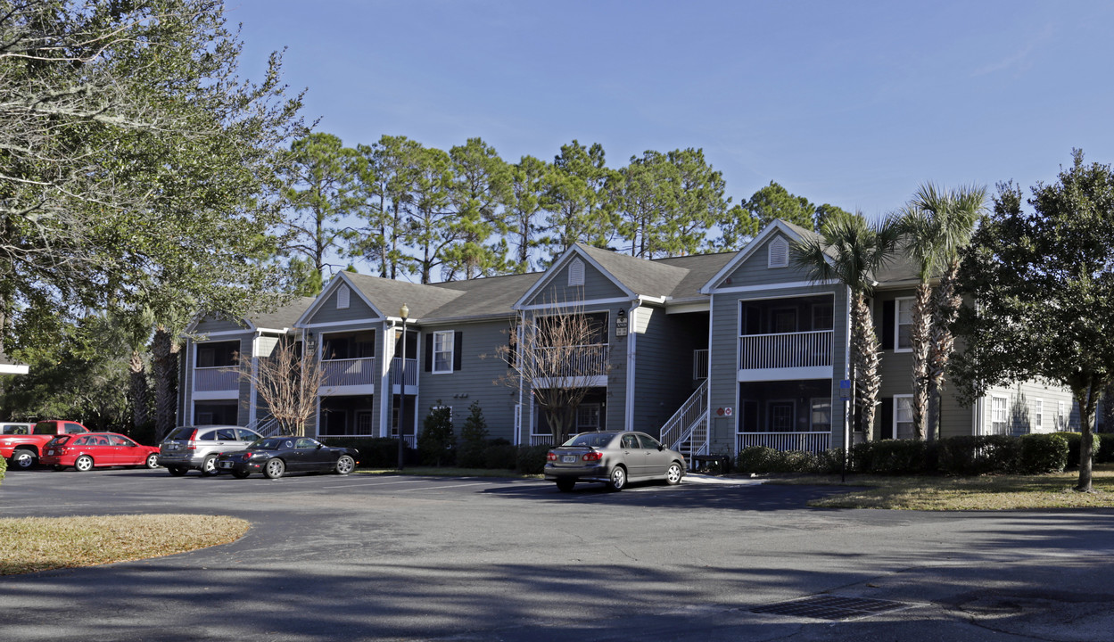 Amelia Lakes Luxury Condominiums in Fernandina Beach, FL - Building Photo