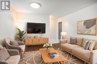 141 Somerset St W in Ottawa, ON - Building Photo - Building Photo