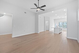8504 McKamy Dr in Austin, TX - Building Photo - Building Photo