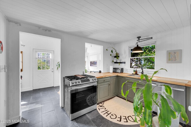 property at 638 Parkside Ave