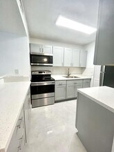 20730 NE 4th Pl in Miami, FL - Building Photo - Building Photo