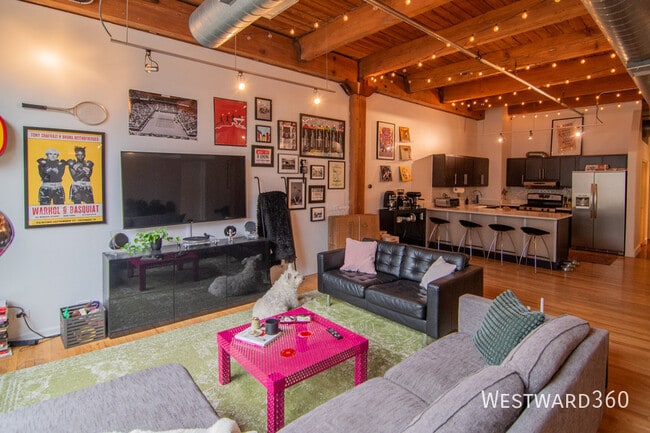 property at 1017 W Washington Blvd