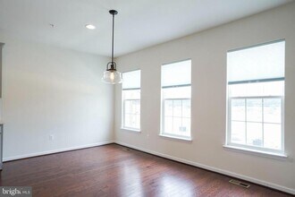 2038 Twisted Oak Pl in Severn, MD - Building Photo - Building Photo