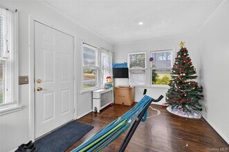 36 Swezey Pl in Monroe, NY - Building Photo - Building Photo