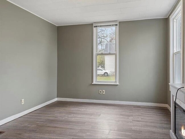 1127 N 6th St, Unit 2 in Springfield, IL - Building Photo - Building Photo