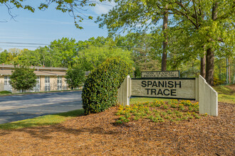Spanish Trace Apartments in Raleigh, NC - Foto de edificio - Building Photo