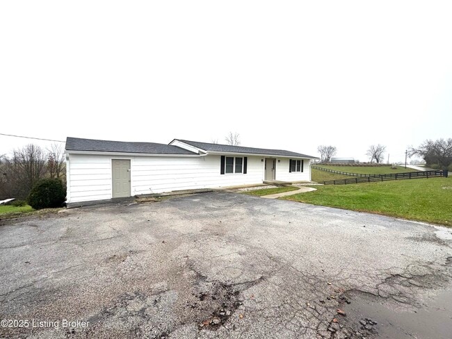 9909 Mt Eden Rd in Waddy, KY - Building Photo - Building Photo