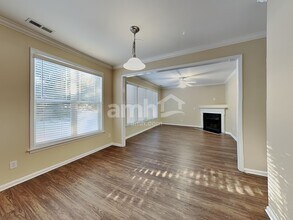 100 Pearson Pl in Clayton, NC - Foto de edificio - Building Photo