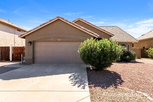 7315 E Navarro Ave in Mesa, AZ - Building Photo