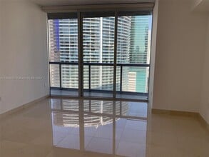 475 Brickell Ave, Unit 315 in Miami, FL - Building Photo - Building Photo