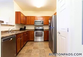 311 Lowell St in Andover, MA - Building Photo - Building Photo