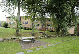 Hillside Gardens in Rockaway, NJ - Foto de edificio - Building Photo