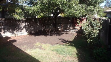 2301 Ramon Dr in Sacramento, CA - Building Photo - Building Photo