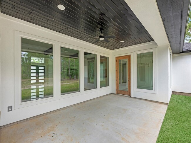 property at 887 Rd 660