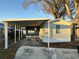 71A Tower Manor Cir E in Auburndale, FL - Building Photo