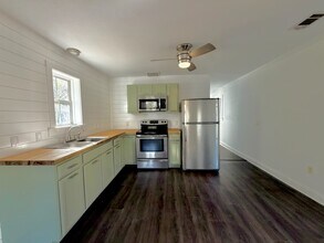 199 E Bayou Forest Dr in Freeport, FL - Building Photo - Building Photo