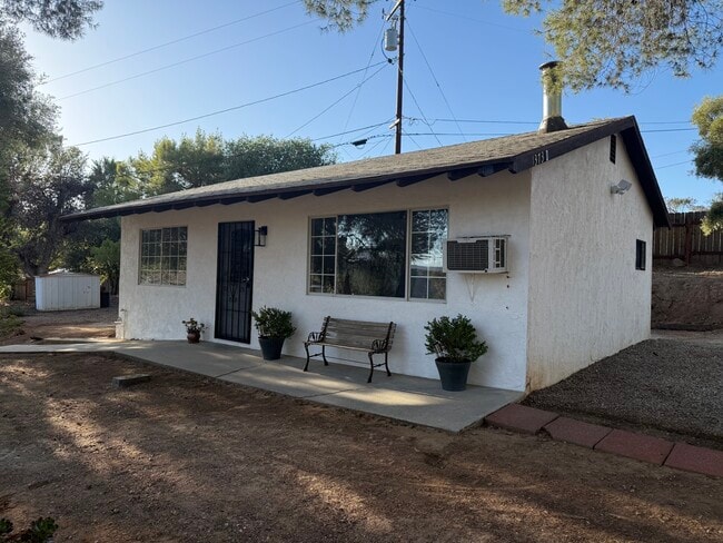 1373 Real Way Ln, Unit D - Hilltop Cottage