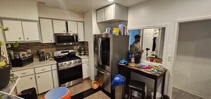 157 N 15th St, Unit 2 in Bloomfield, NJ - Building Photo - Building Photo