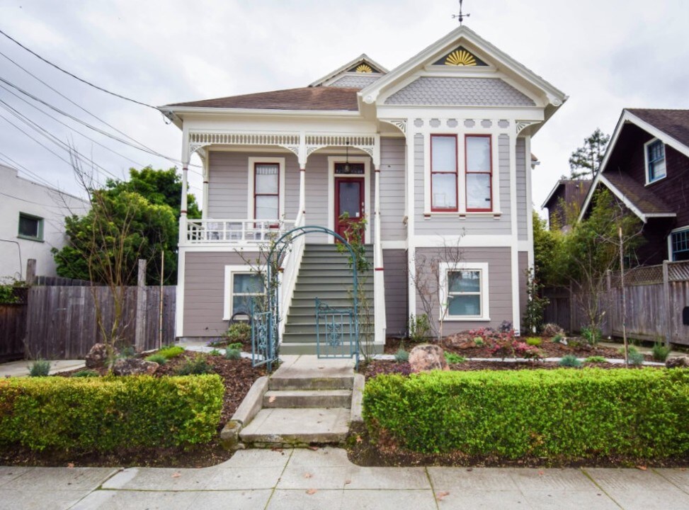 1716 Rose St, Unit CH B in Berkeley, CA - Foto de edificio