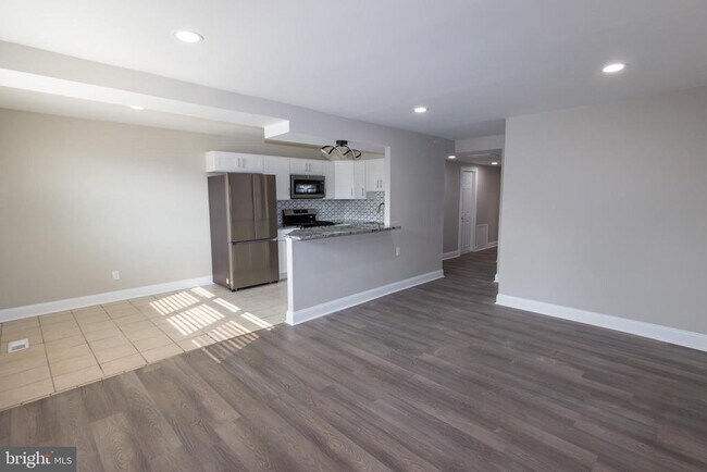 10040 Jeanes St in Philadelphia, PA - Building Photo - Building Photo